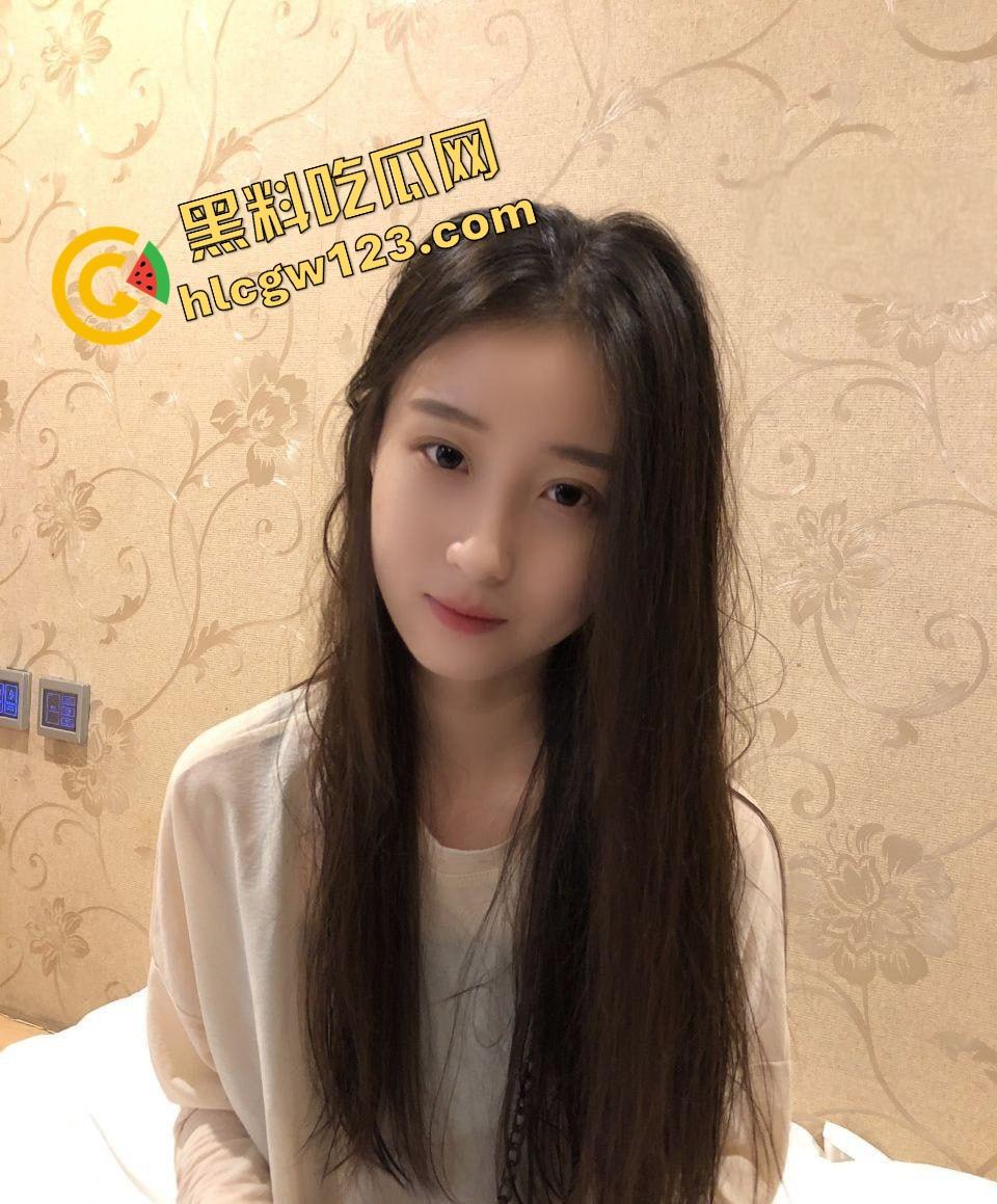 极品颜值情侣私拍视频泄密！超火辣御姐被调教成发情小母狗，筷子美腿蝴蝶逼干到起飞！-1