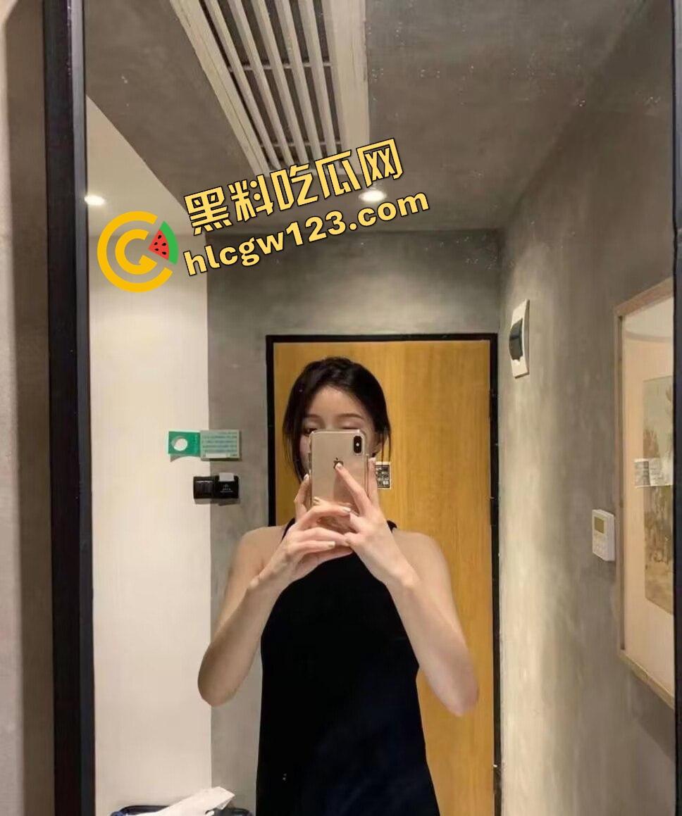 极品颜值情侣私拍视频泄密！超火辣御姐被调教成发情小母狗，筷子美腿蝴蝶逼干到起飞！-4