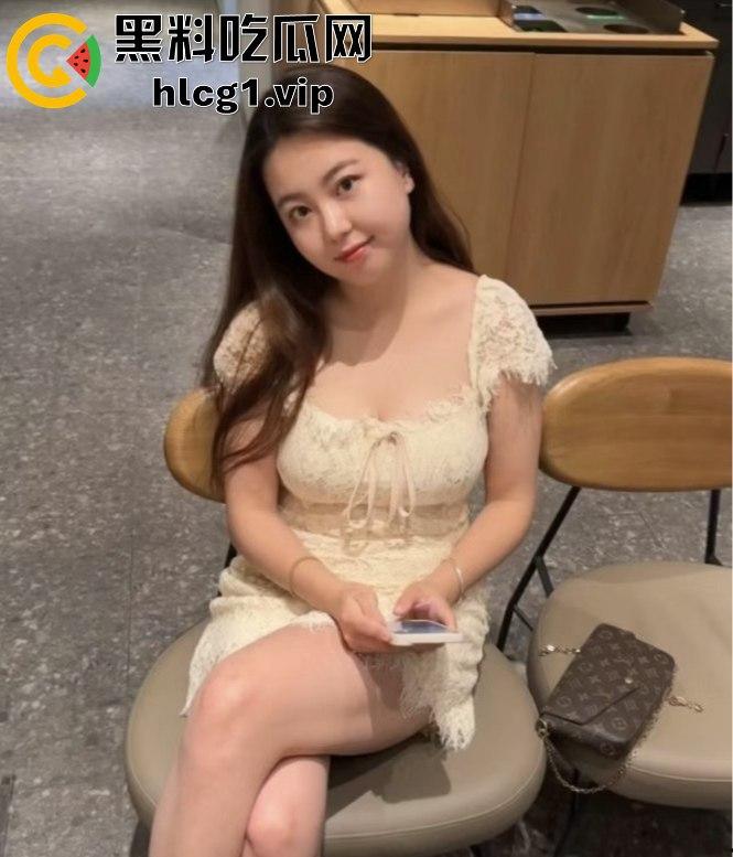 哈尔滨少妇郝凤燕偷情视频疯传！大奶人妻勾搭生猛小鲜肉家中激战曝光！-5